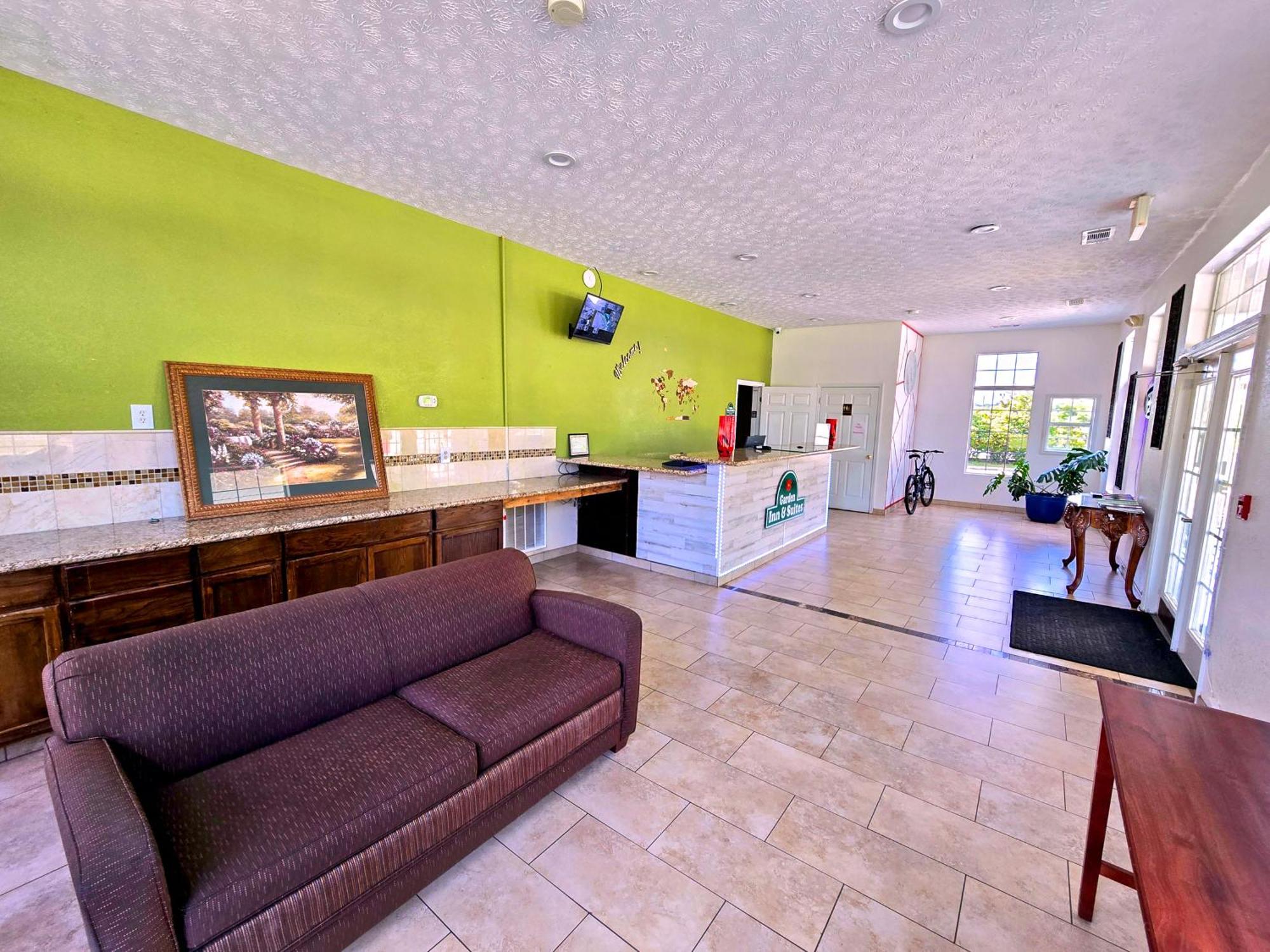 Garden Inn And Suites Near Callaway Gardens Pine Mountain Exterior foto