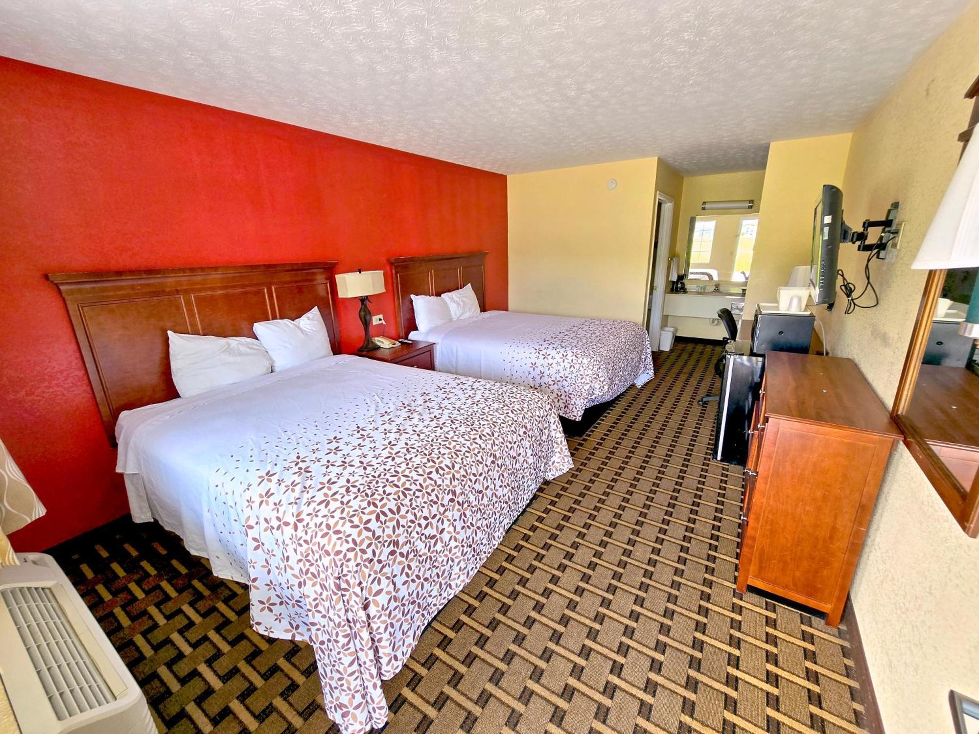 Garden Inn And Suites Near Callaway Gardens Pine Mountain Exterior foto