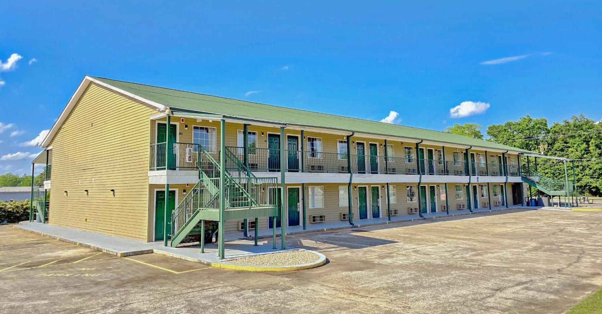 Garden Inn And Suites Near Callaway Gardens Pine Mountain Exterior foto